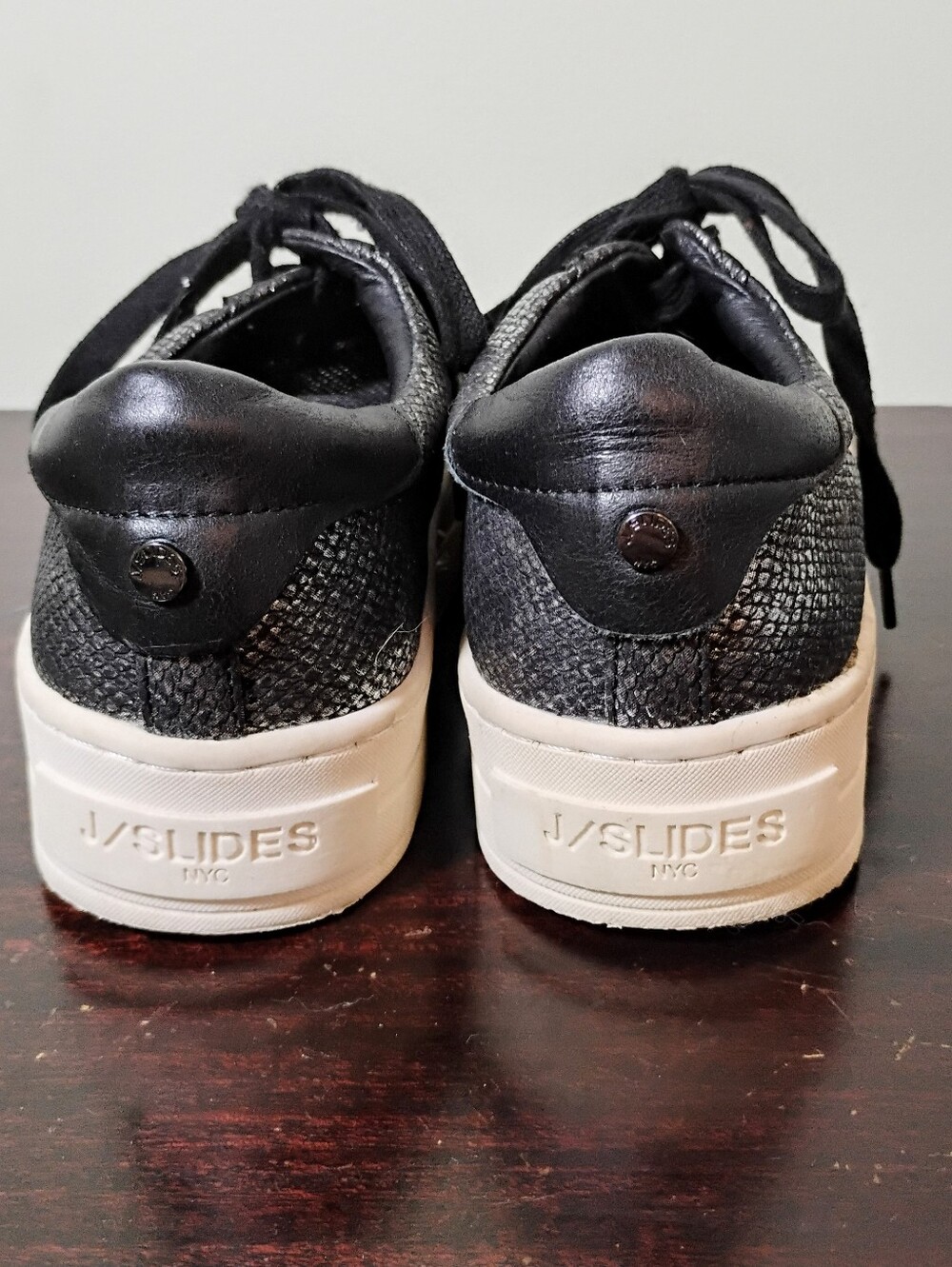 J/SLIDES NYC Metallic Snakeskin Platform Sneakers - Size 7.5 - Picture 5 of 10
